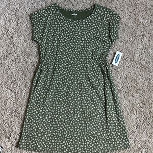 Old Navy kids dress NWT size 6/7